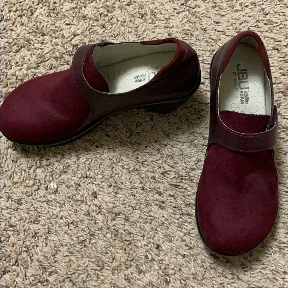 Jambu clogs size 6